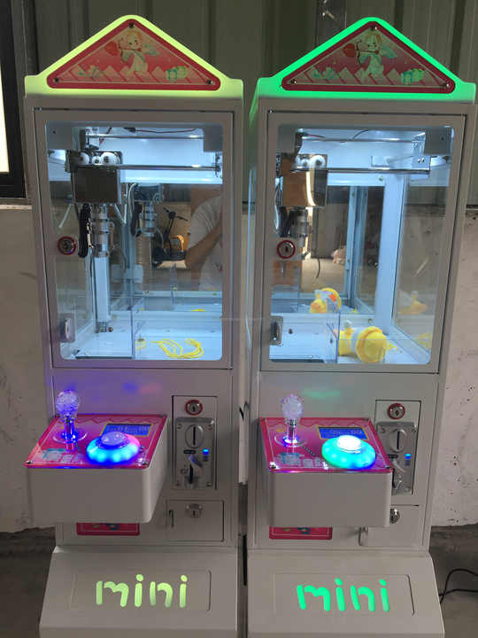 Mini Coin-Operated Mega Small  - Arcade Toy Claw Vending Machine recensione e prezzo