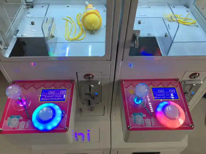 Mini Coin-Operated Mega Small  - Arcade Toy Claw Vending Machine recensione e prezzo