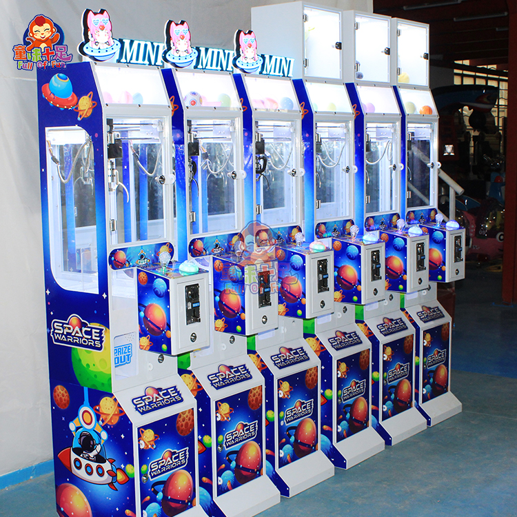 Mini Claw Machine Small Toys C - Arcade Toy Claw Vending Machine recensione e prezzo